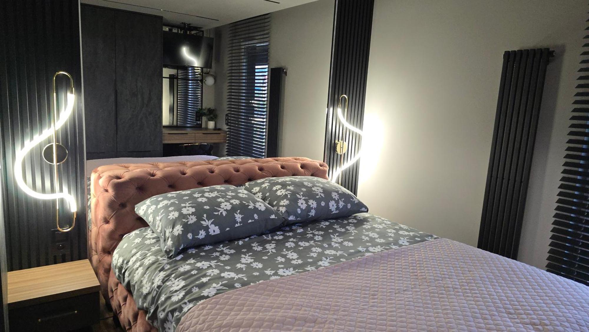 Apartment Dark Prestige New ! - Dostep 24h, Projektor , Garaz Podziemny , Klimatyzacja , Duzy Taras